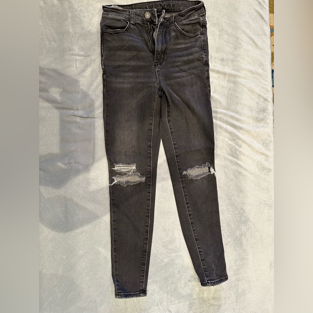 AMERICAN EAGLE APPAREL Ladies Women's Size 0 Short Black Distressed Jeans